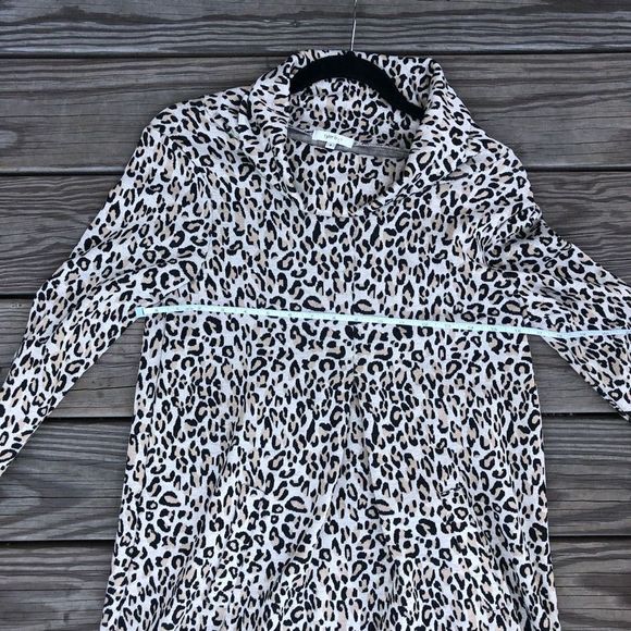 Tyler Böe Leopard Print Cowl Neck 3/4 Sleeve Sweater Dress Size Small, MSRP $153 - Picture 10 of 10